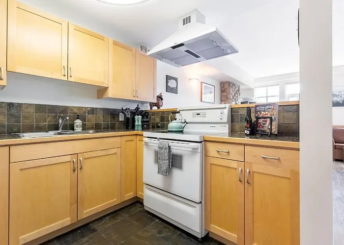 Three Peaks Getaway 2 Bedrooms & 2 Bath-Sleeps 6
